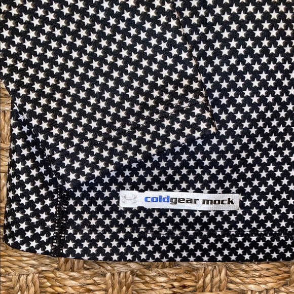 Under Armour ColdGear Mock   Black w/ White Star Long Sleeve Top sz Small Fitted - Picture 3 of 8